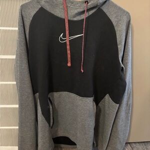 Nike Men's Black and Gray Sweater